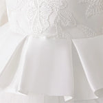 Vestido Clara - Luxo Manga Longa em Renda e Tule – Branco Clássico com Laço